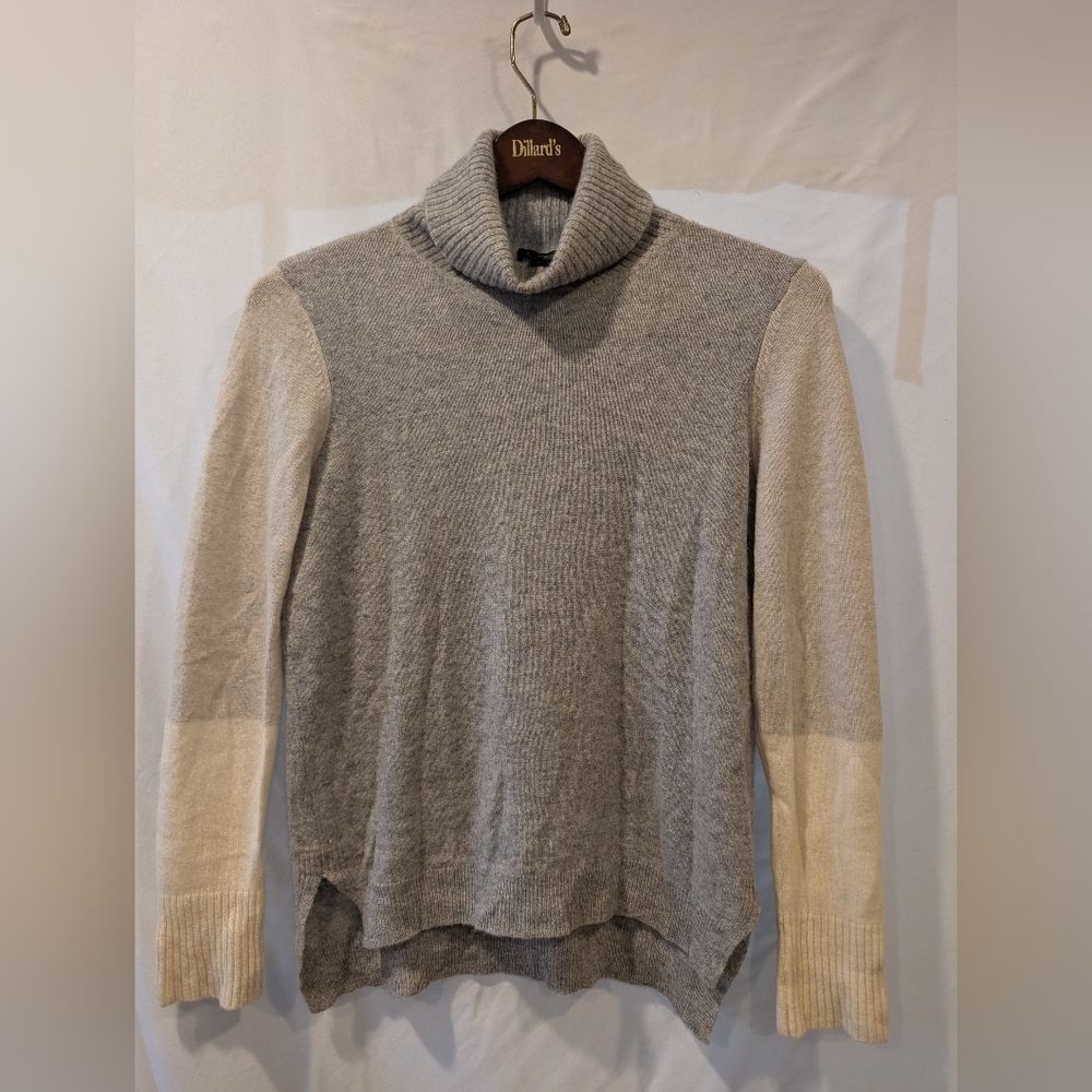 Bloomingdale's Cashmere Gray and Cream & Tan Turtleneck Sweater - Picture 1 of 6